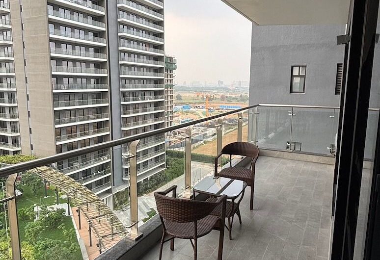 Krisumi Waterfall Residences